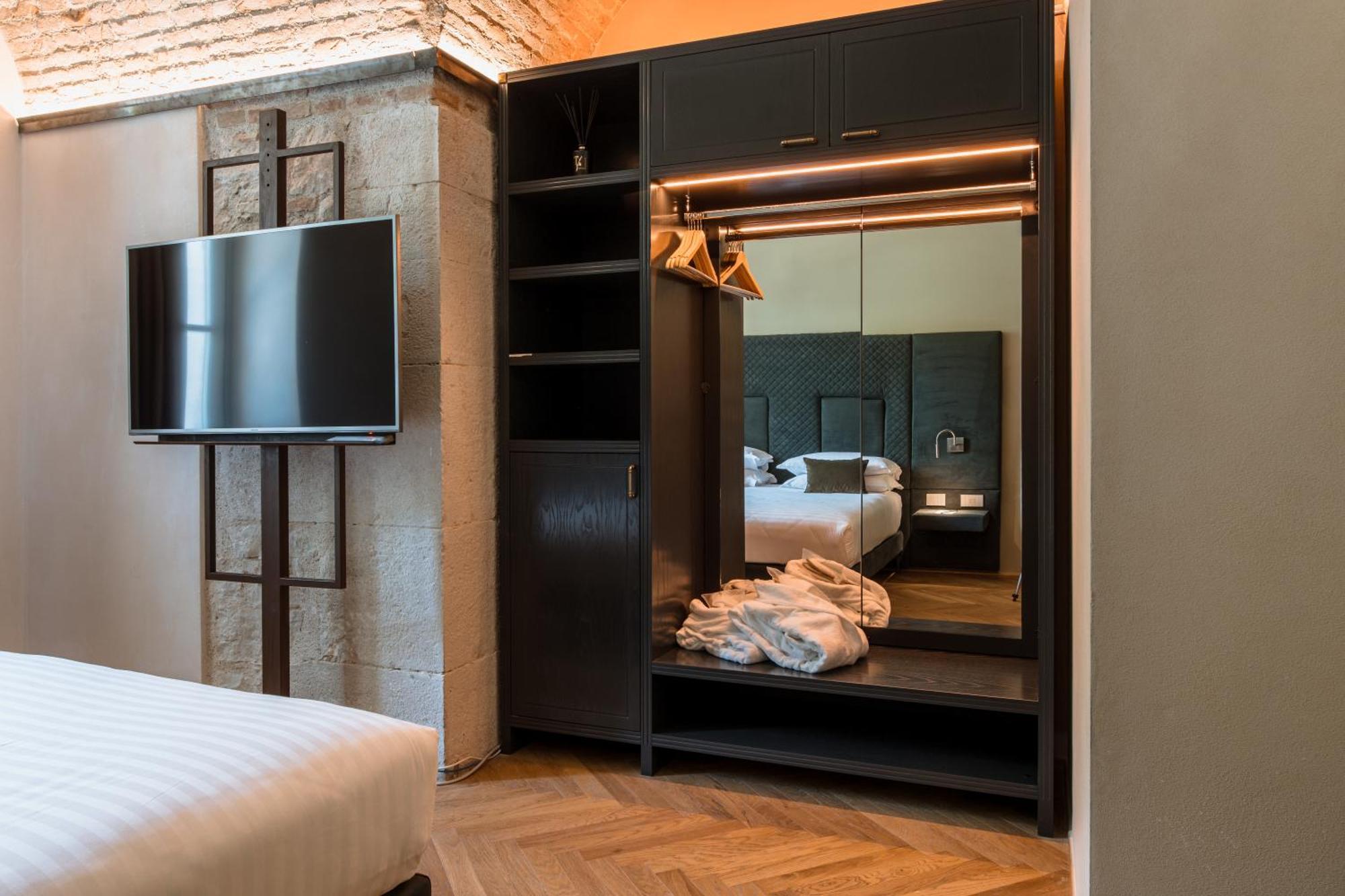 Hotel Pavillon & *