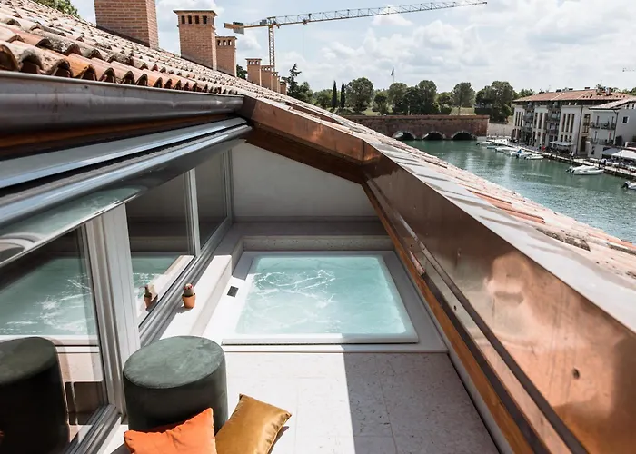 Pavillon Suite & Apartments