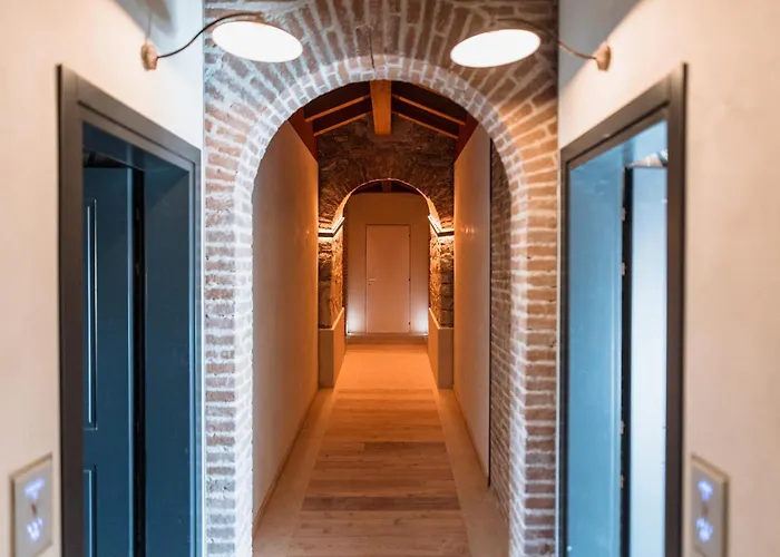 Pavillon Suite & Apartments